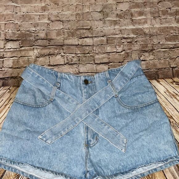 Vintage BeBop Jean Shorts w/Self Belt - Picture 2 of 7